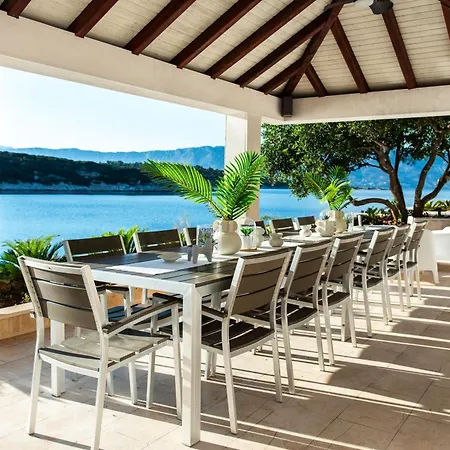Seafront - Orasija Villa *