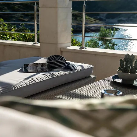 Seafront - Orasija Villa