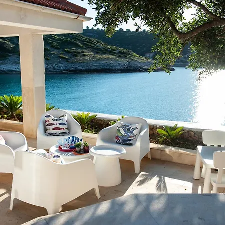 Villa Seafront - Orasija
