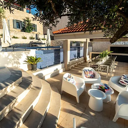 Seafront - Orasija Villa